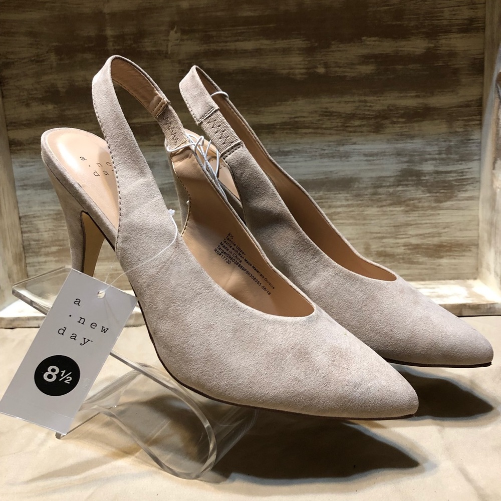 Women’s, A new day, tan pumps, NWT
